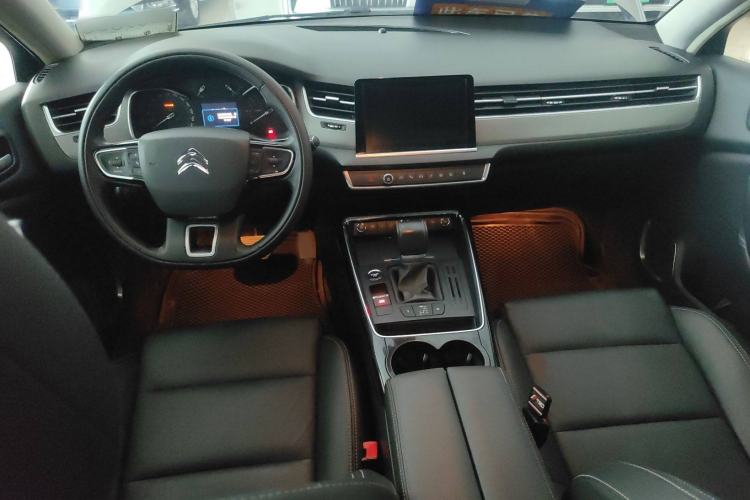 Used Citroen C5 2017 350THP Automatic Luxury Model Interior 3