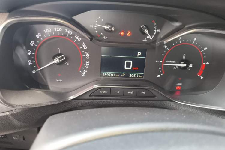 Used Citroen C5 2017 350THP Automatic Luxury Model Odometer Close Up
