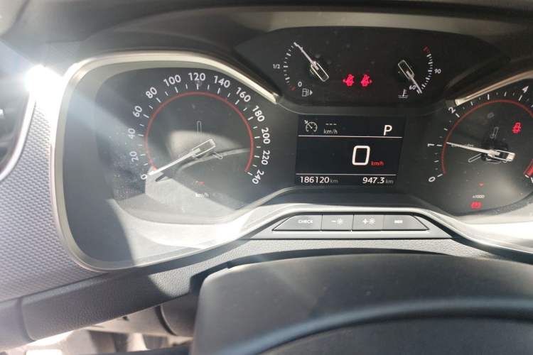 Used Citroen C5 2017 350THP Automatic Luxury Model Odometer Close Up