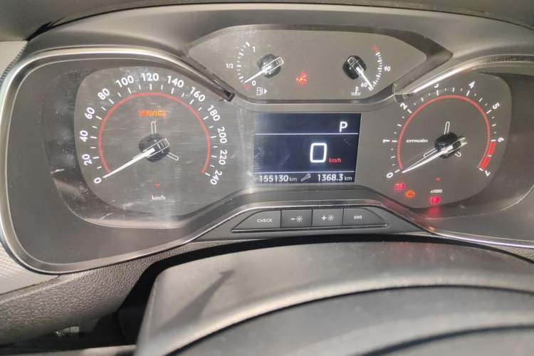 Used Citroen C5 2017 350THP Automatic Luxury Model Odometer Close Up