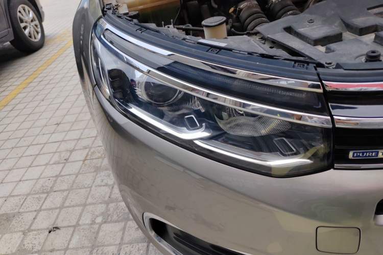 Used Citroen C5 2017 350THP Automatic Luxury Model Right Front Headlight
