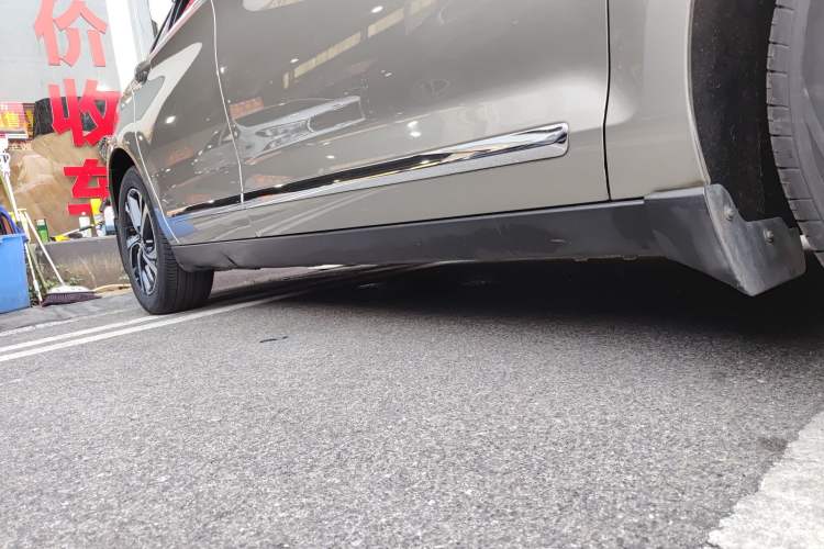 Used Citroen C5 2017 350THP Automatic Luxury Model Right Side Sill