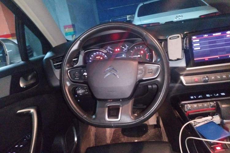 Used Citroen C5 2017 350THP Automatic Luxury Model Steering Wheel