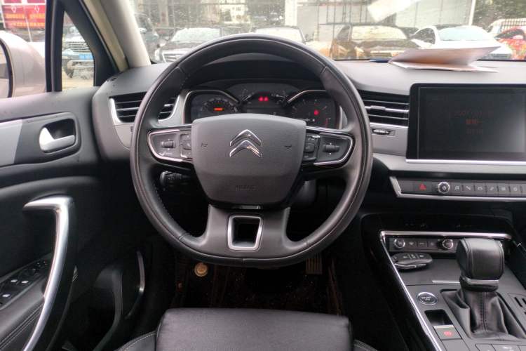 Used Citroen C5 2017 350THP Automatic Luxury Model Steering Wheel