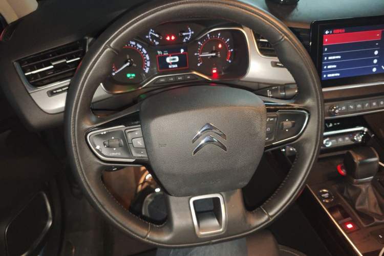 Used Citroen C5 2017 350THP Automatic Luxury Model Steering Wheel