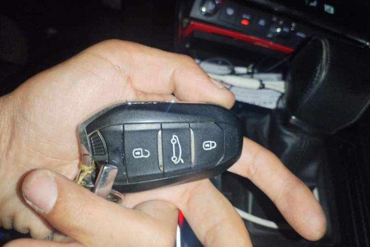 Used Citroen C5 2017 350THP Automatic Luxury Model Vehicle Key