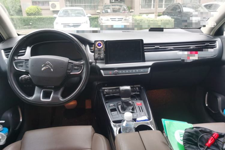 Used Citroen C5 2017 380THP Automatic Prestige Edition Center Console