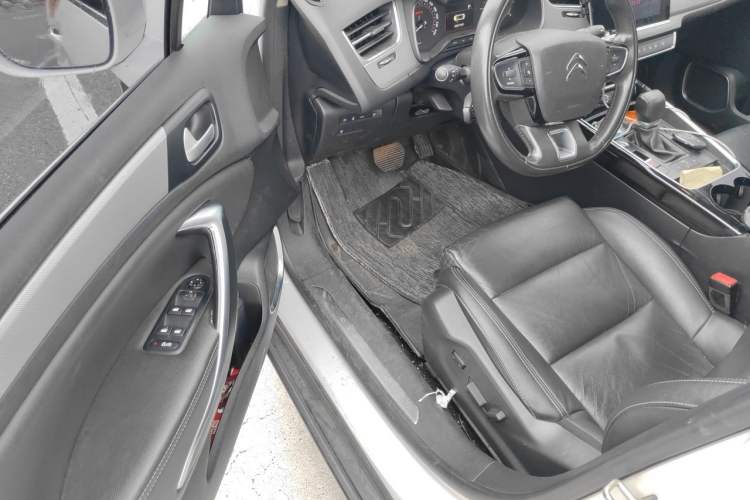Used Citroen C5 2017 350THP Automatic Luxury Model Driver Seat