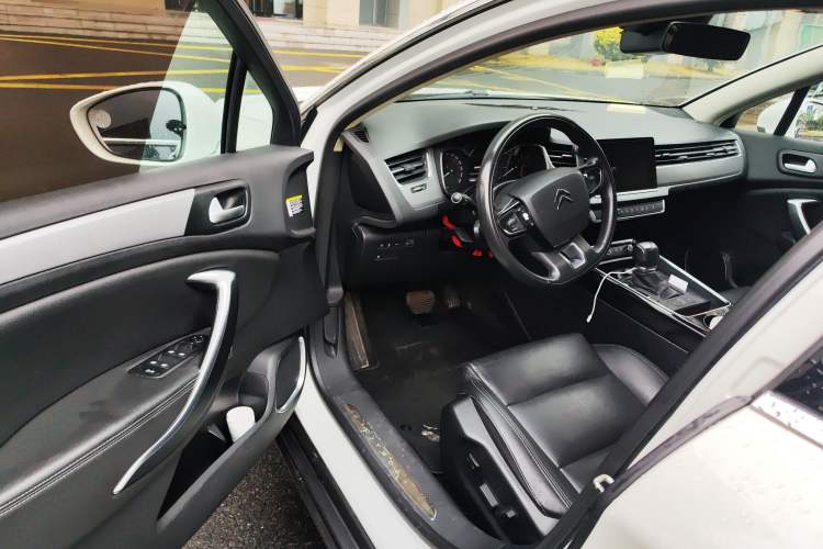 Used Citroen C5 2017 350THP Automatic Luxury Model Driver Seat