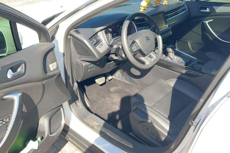 Used Citroen C5 2017 350THP Automatic Luxury Model Driver Seat