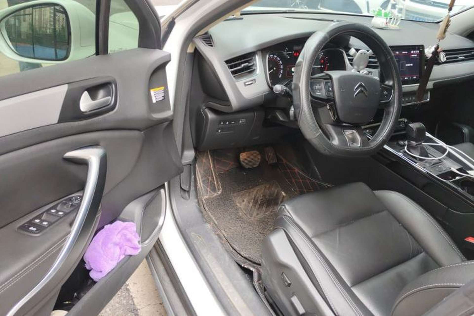 Used Citroen C5 2017 350THP Automatic Luxury Model Driver Seat