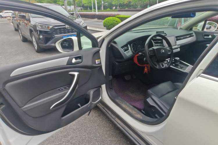 Used Citroen C5 2017 350THP Automatic Luxury Model Driver Seat
