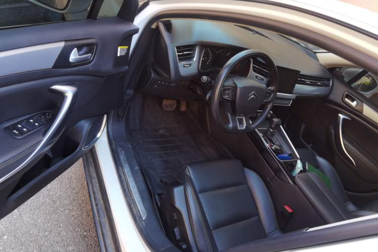 Used Citroen C5 2017 350THP Automatic Luxury Model Driver Seat