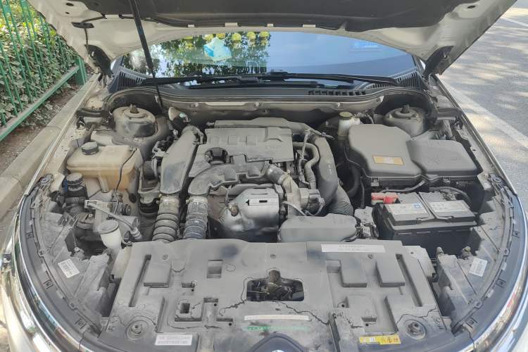 Used Citroen C5 2017 350THP Automatic Luxury Model Engine Bay