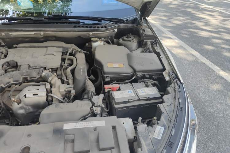 Used Citroen C5 2017 350THP Automatic Luxury Model Engine Bay Left