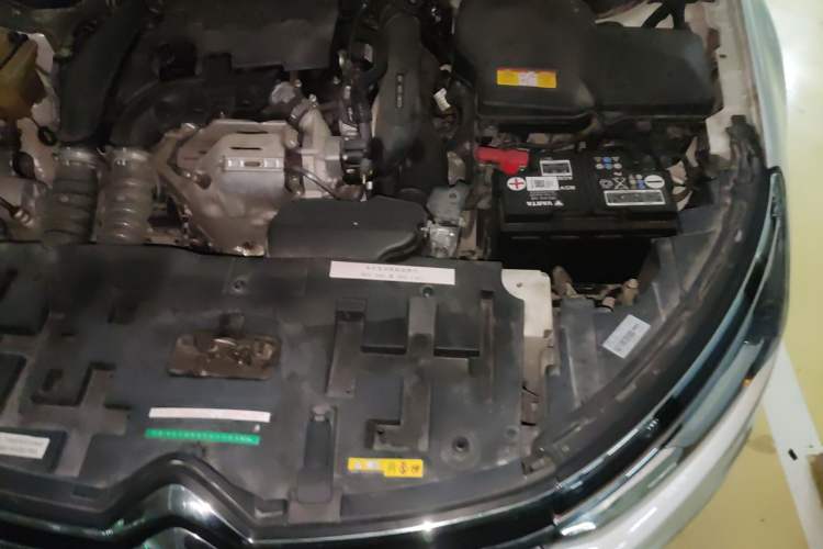 Used Citroen C5 2017 350THP Automatic Luxury Model Engine Bay Left