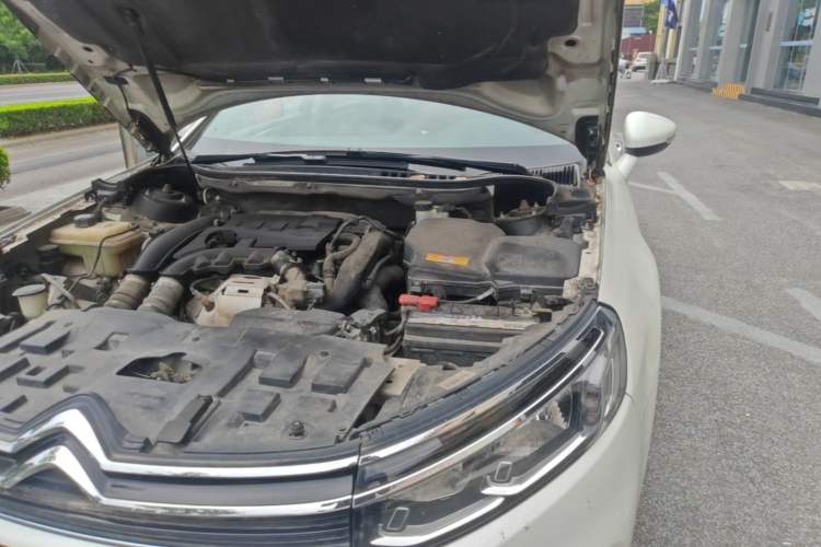 Used Citroen C5 2017 350THP Automatic Luxury Model Engine Bay Left