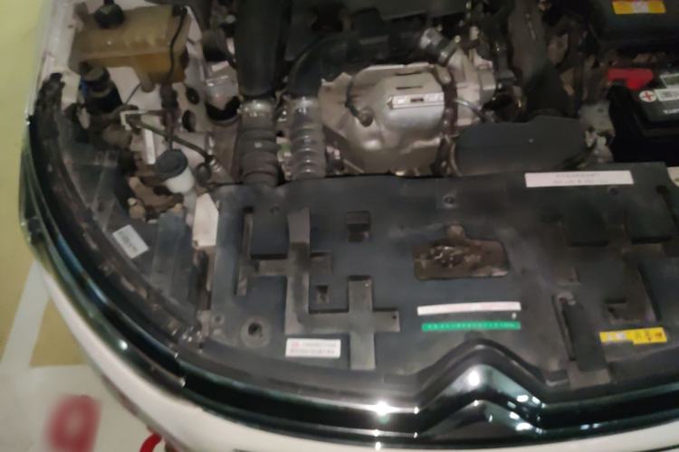 Used Citroen C5 2017 350THP Automatic Luxury Model Engine Bay Right