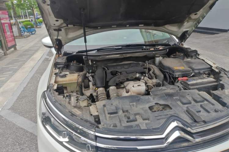 Used Citroen C5 2017 350THP Automatic Luxury Model Engine Bay Right