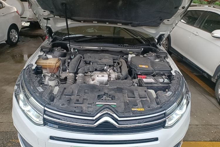 Used Citroen C5 2017 350THP Automatic Luxury Model Engine Bay