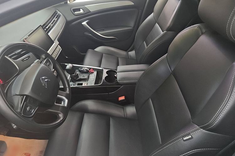 Used Citroen C5 2017 350THP Automatic Luxury Model Engine Bay