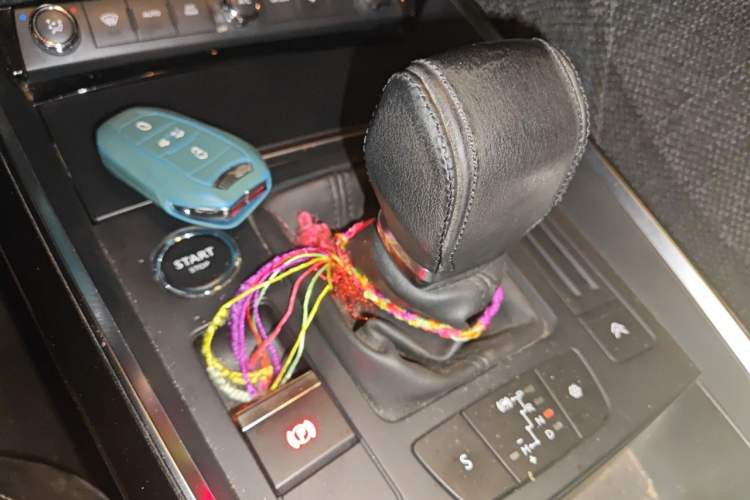Used Citroen C5 2017 380THP Automatic Luxury Model Gear Lever