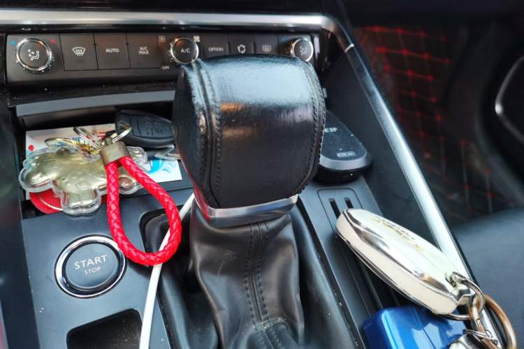 Used Citroen C5 2017 350THP Automatic Luxury Model Gear Lever
