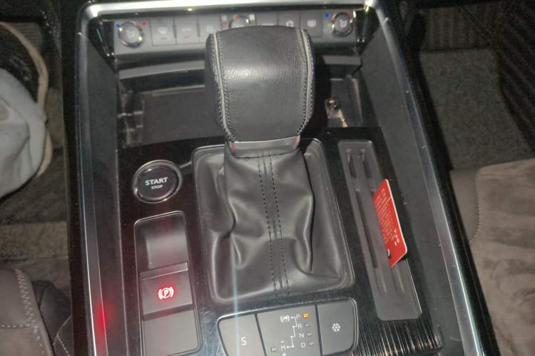 Used Citroen C5 2017 350THP Automatic Luxury Model Gear Lever