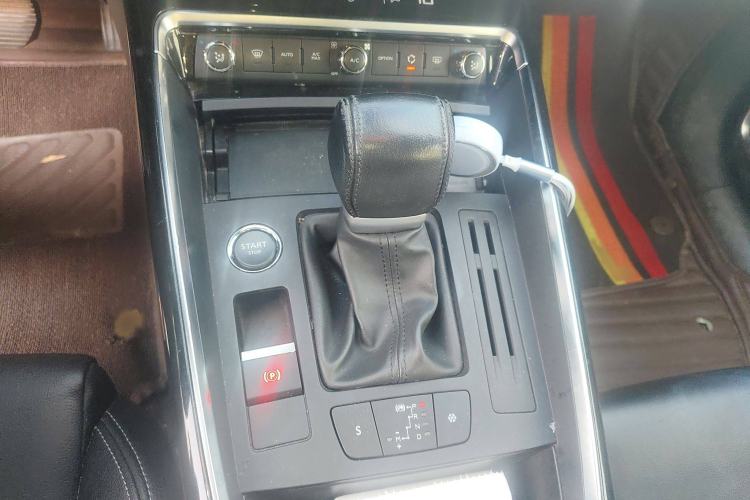 Used Citroen C5 2017 350THP Automatic Luxury Model Gear Lever