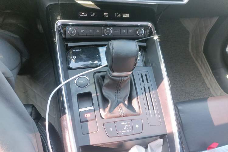 Used Citroen C5 2017 350THP Automatic Luxury Model Gear Lever