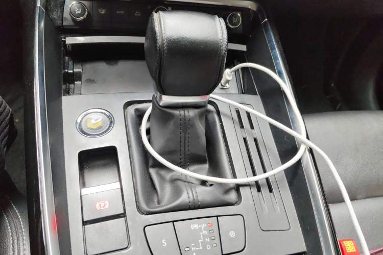 Used Citroen C5 2017 350THP Automatic Luxury Model Gear Lever