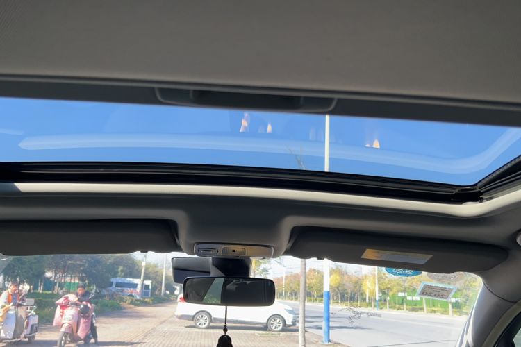Used Citroen C5 2017 350THP Automatic Luxury Model Headliner