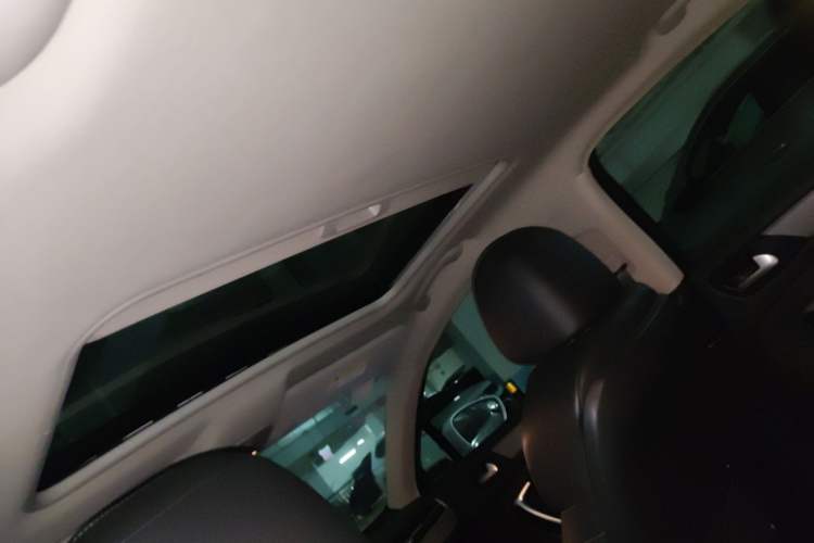 Used Citroen C5 2017 350THP Automatic Luxury Model Headliner