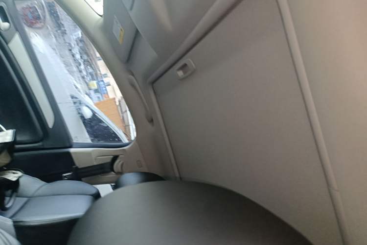Used Citroen C5 2017 350THP Automatic Luxury Model Headliner
