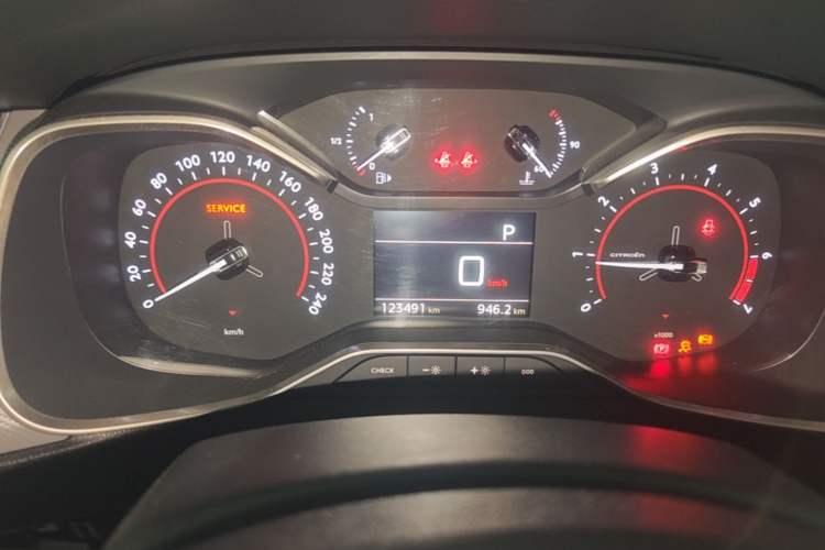 Used Citroen C5 2017 350THP Automatic Luxury Model Instrument Cluster