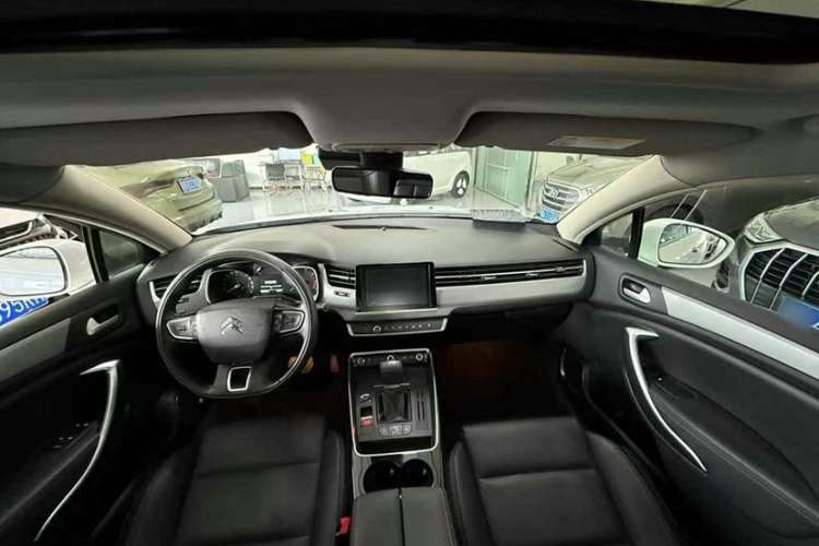 Used Citroen C5 2017 350THP Automatic Luxury Model Interior 1