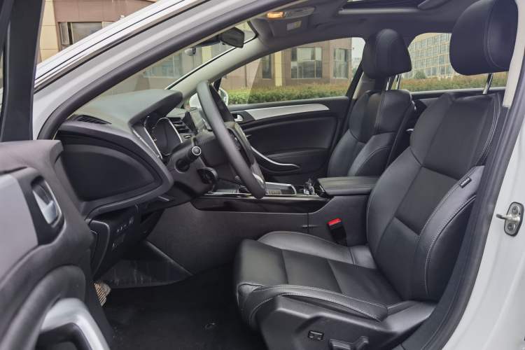 Used Citroen C5 2017 350THP Automatic Luxury Model Interior 2