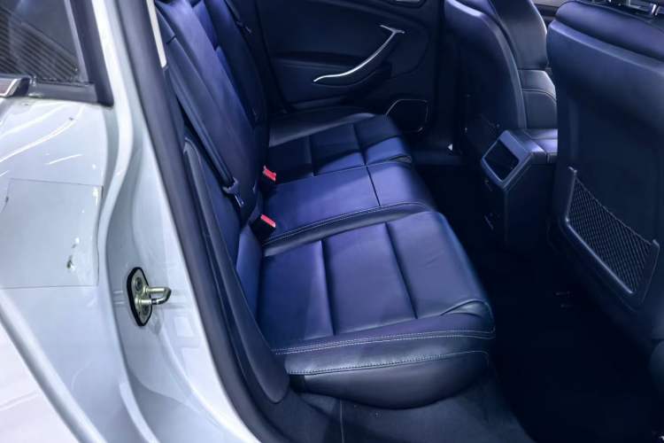 Used Citroen C5 2017 350THP Automatic Luxury Model Interior 2