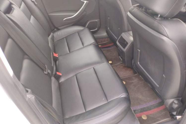 Used Citroen C5 2017 350THP Automatic Comfort Model Interior 3