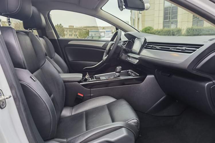 Used Citroen C5 2017 350THP Automatic Luxury Model Interior 5