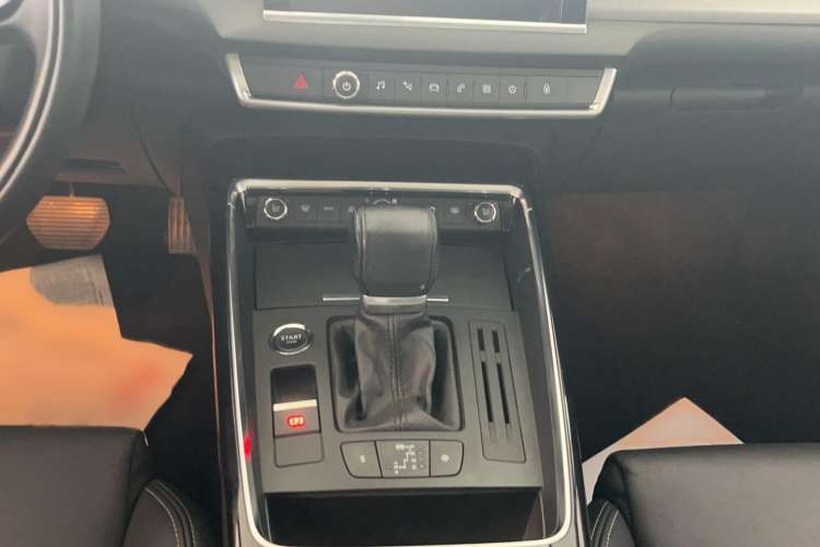 Used Citroen C5 2017 350THP Automatic Luxury Model Interior 6