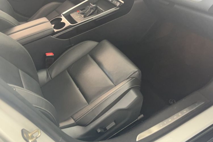 Used Citroen C5 2017 350THP Automatic Luxury Model Interior 9