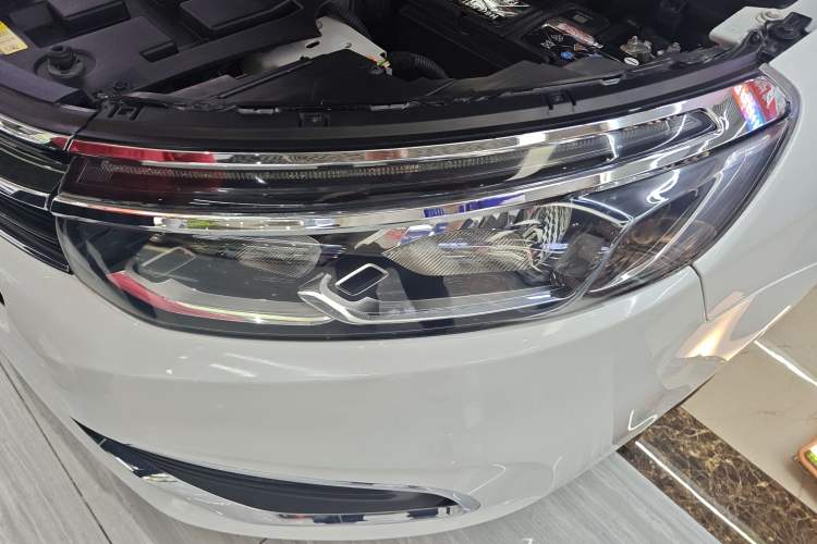 Used Citroen C5 2017 350THP Automatic Luxury Model Left Front Headlight