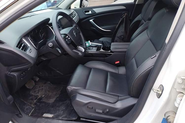 Used Citroen C5 2017 350THP Automatic Luxury Model Left Front Seat