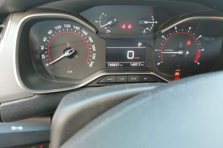 Used Citroen C5 2017 350THP Automatic Luxury Model Odometer Close Up