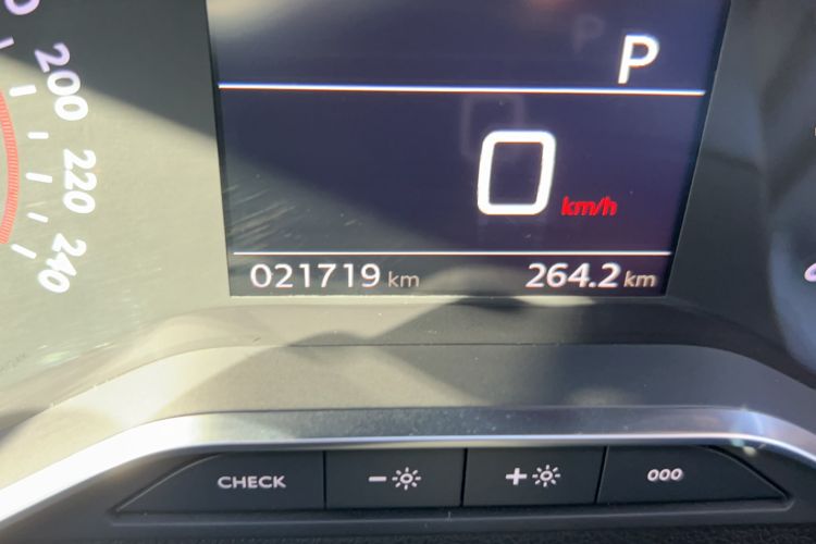 Used Citroen C5 2017 350THP Automatic Luxury Model Odometer Close Up