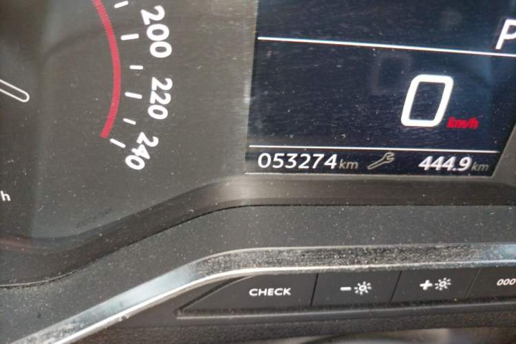 Used Citroen C5 2017 350THP Automatic Luxury Model Odometer Close Up