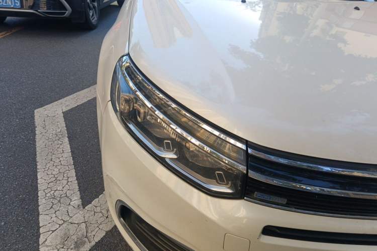Used Citroen C5 2017 350THP Automatic Luxury Model Right Front Headlight