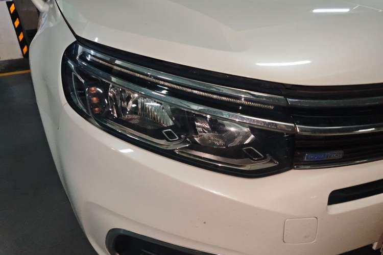 Used Citroen C5 2017 350THP Automatic Luxury Model Right Front Headlight