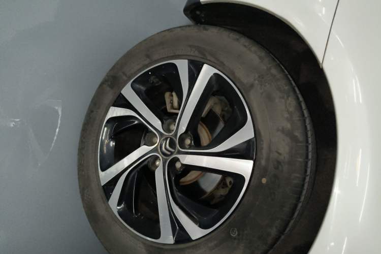 Used Citroen C5 2017 350THP Automatic Luxury Model Right Rear Wheel Hub